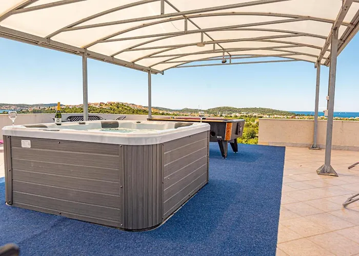 Appartement Xxl Lavanda For 16 Person Rogoznica (Sibenik-Knin)